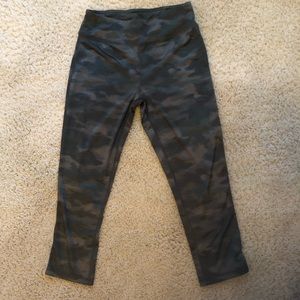 Everlast Camo workout gym Capri leggings M